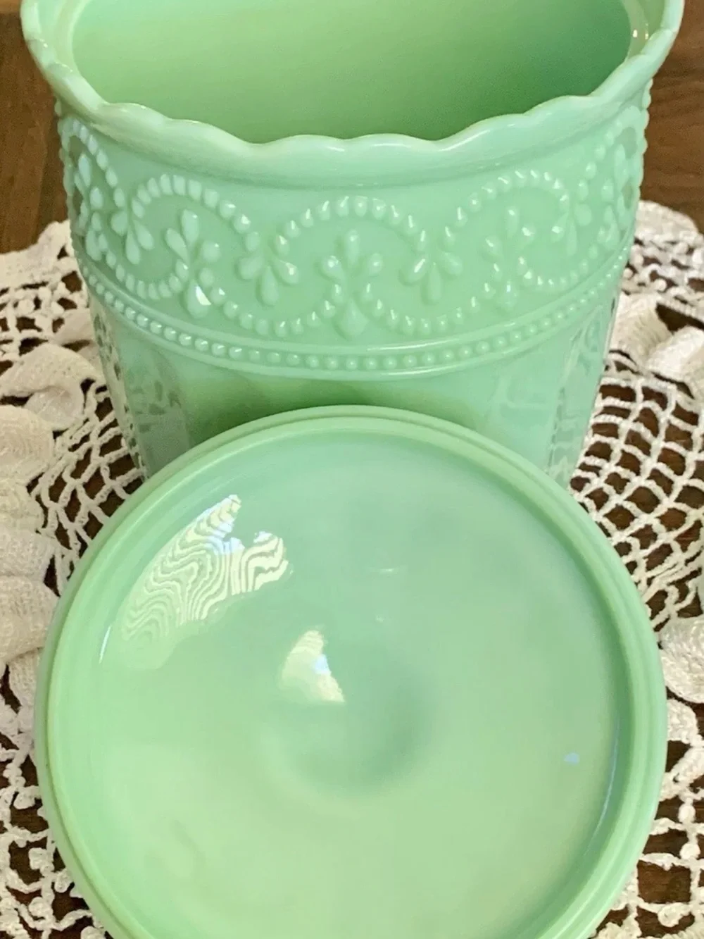 Pioneer Woman Jadeite Cookie Jar Timeless Beauty Green Glass Canister